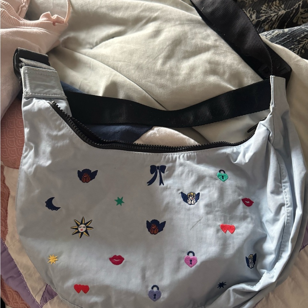 Baggu UO exclusive baby blue medium crescent
